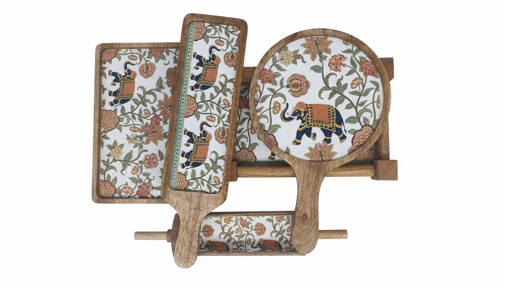 Set of serving platters
